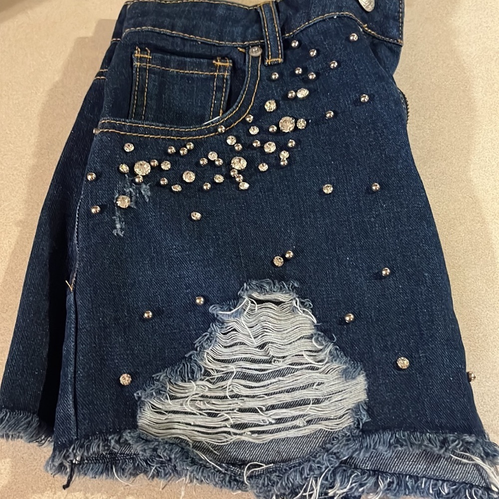 Distressed cutoffs with rhinestones NWT - Picture 4 of 7